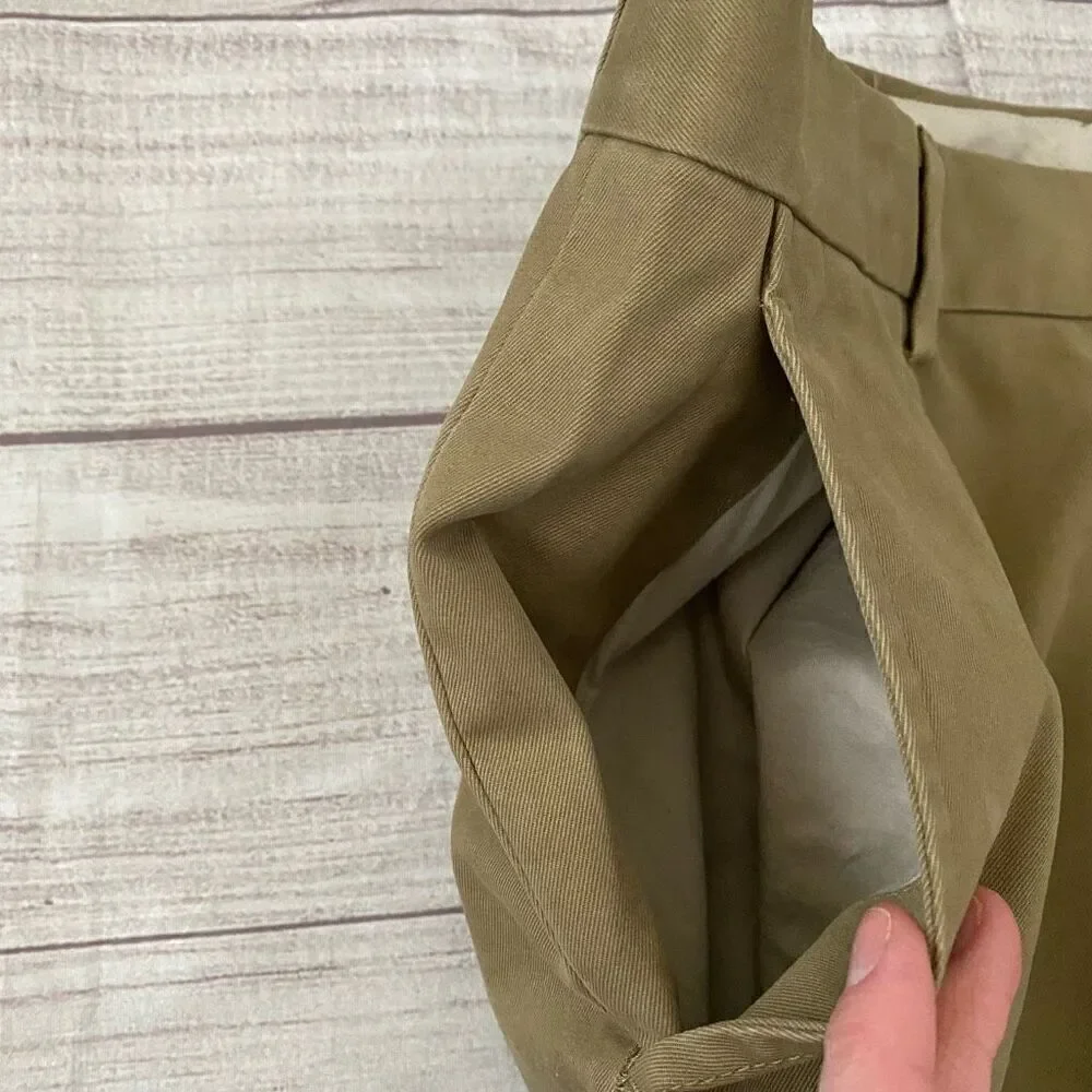 Banana republic men L/34 waist 100% cotton Aiden slim chino tan